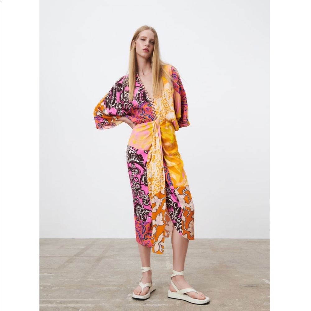 ZARA NWT PRINTED MIDI DRESS 🔥